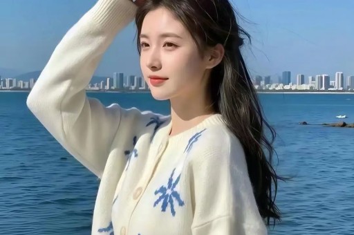 女星超大牌排场惹热议与男助理亲密举动引全网吵翻