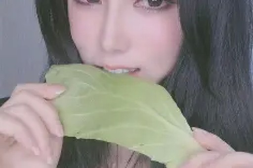 顶流网红翻车 白冰卸下网红滤镜道歉